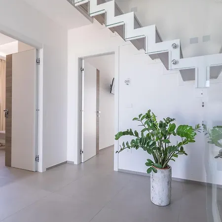 Horizon Rooms&home בית הארחה