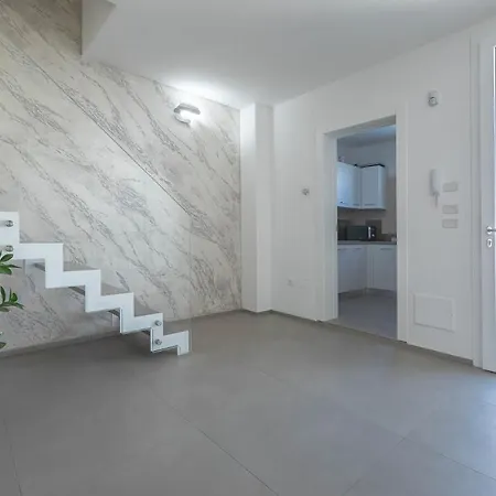 Horizon Rooms&home בית הארחה 4*